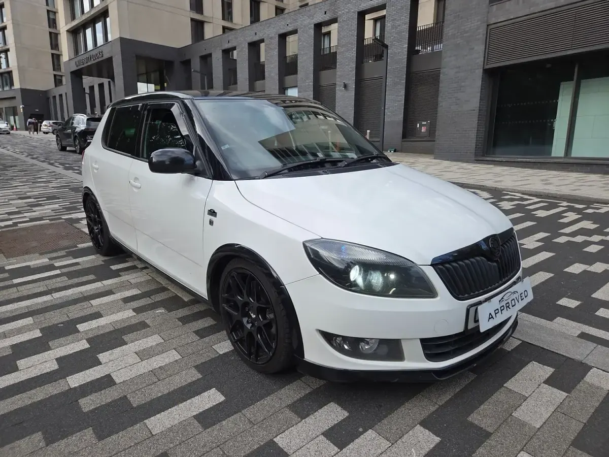Used Skoda Fabia Monte Carlo 105 HP (77 kW) 2013 White Hatchback