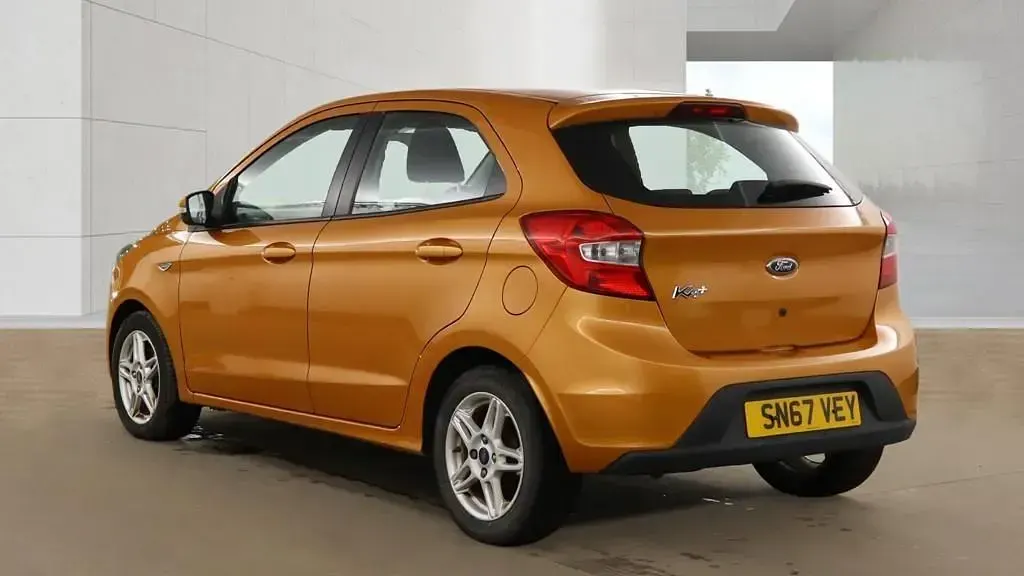 Used Ford Ka Plus Zetec 70 HP (51 kW) 2017 Gold Hatchback