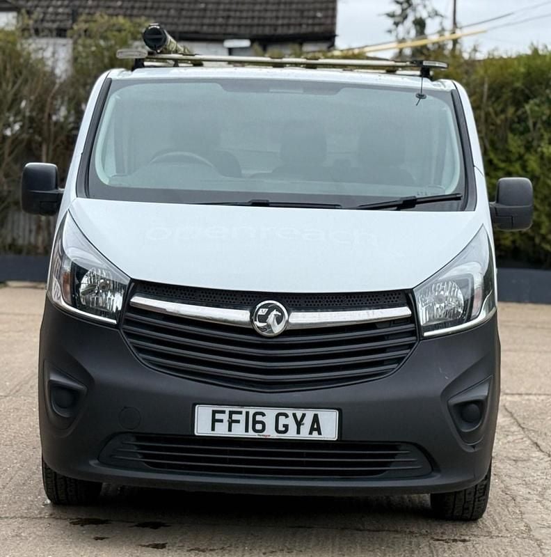 Used Vauxhall Vivaro S 2016 White
