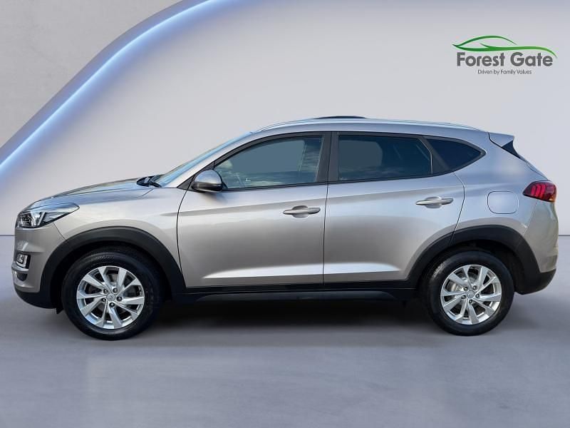 Used Hyundai Tucson SE 177 HP (130 kW) 2019 Beige SUV