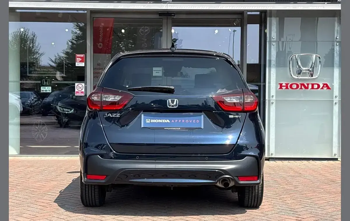 Used Honda Jazz Advance 122 HP (89 kW) 2023 Midnight blue beam Hatchback