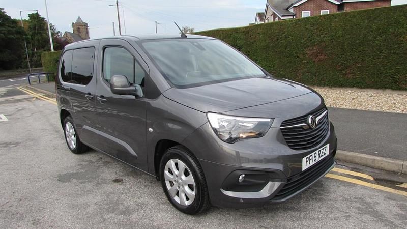 Grey Used 2019 Vauxhall Combo S MPV | £10,495 (Good price) - Image 1/4