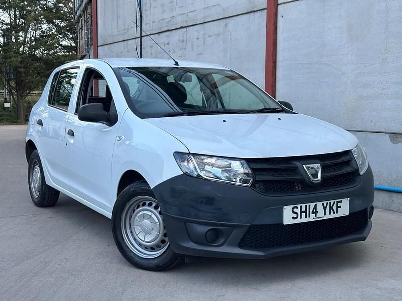 White Used 2014 Dacia Sandero Acces Hatchback | £3,495 (Fair price) - Image 1/2