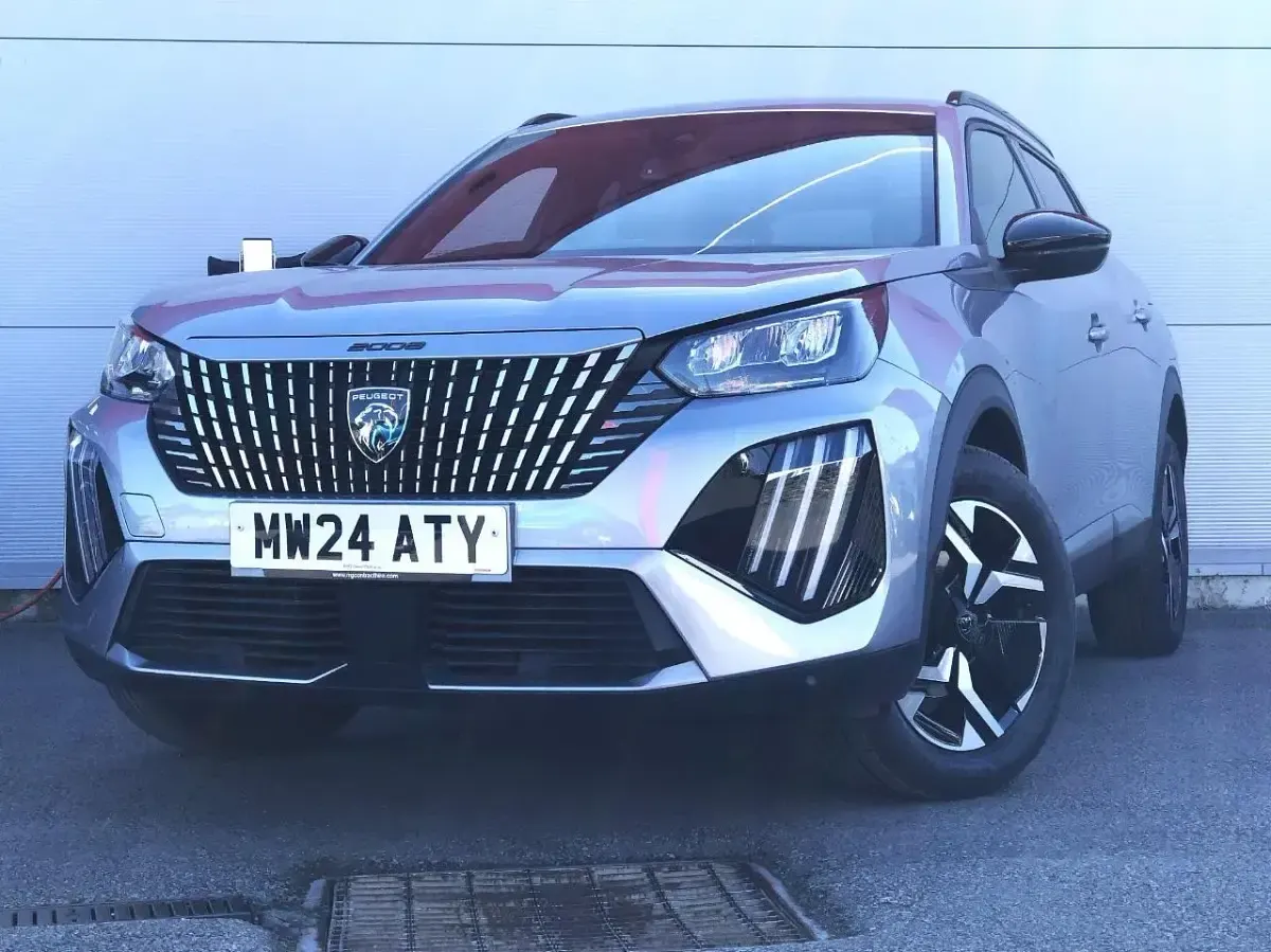 Second-hand Peugeot 2008 Allure 129 CP (94 kW) 2024 Gri SUV