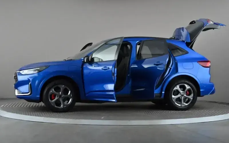Used Ford Kuga ST-Line 242 HP (177 kW) 2024 Blue SUV