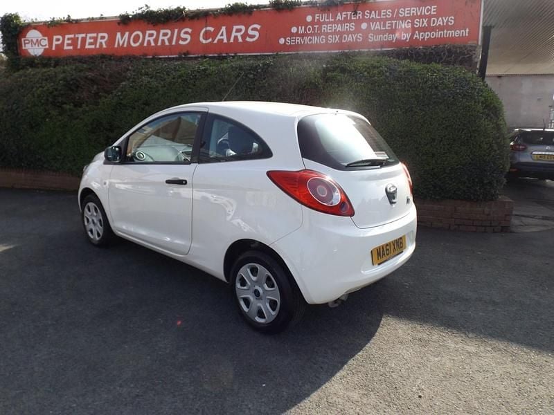Used Ford Ka Studio 69 HP (50 kW) 2011 White Hatchback