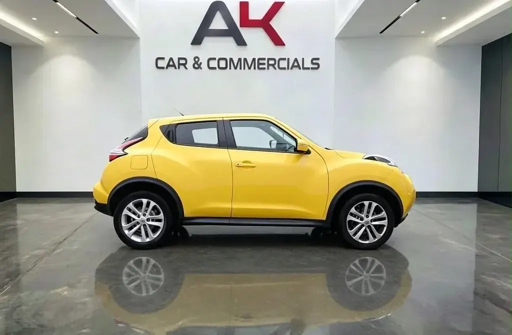 Used Nissan Juke Acenta 117 HP (86 kW) 2014 Yellow SUV