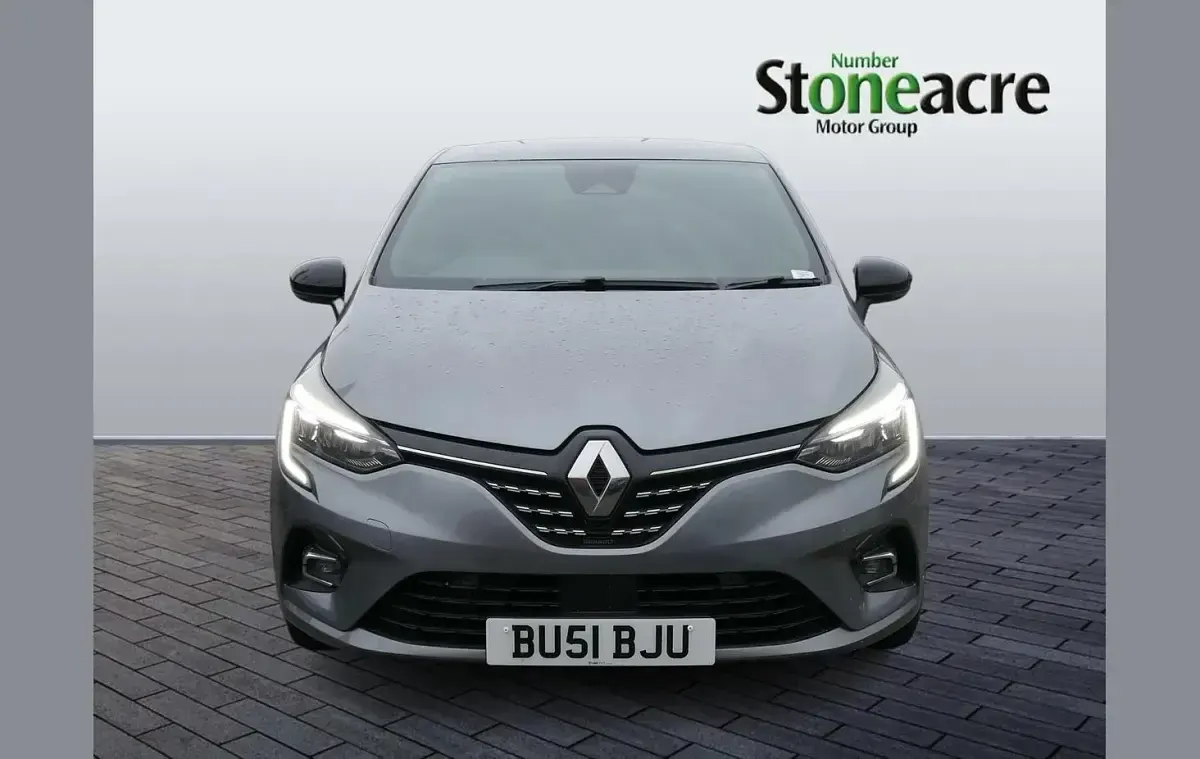 Używany Renault Clio V Techno 90 KM (66 kW) 2022 Szary Hatchback