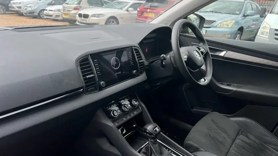 Used Skoda Karoq SE L 150 HP (110 kW) 2024 Black magic pearlescent SUV