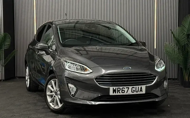 Used Ford Fiesta Titanium 101 HP (74 kW) 2017 Grey Hatchback