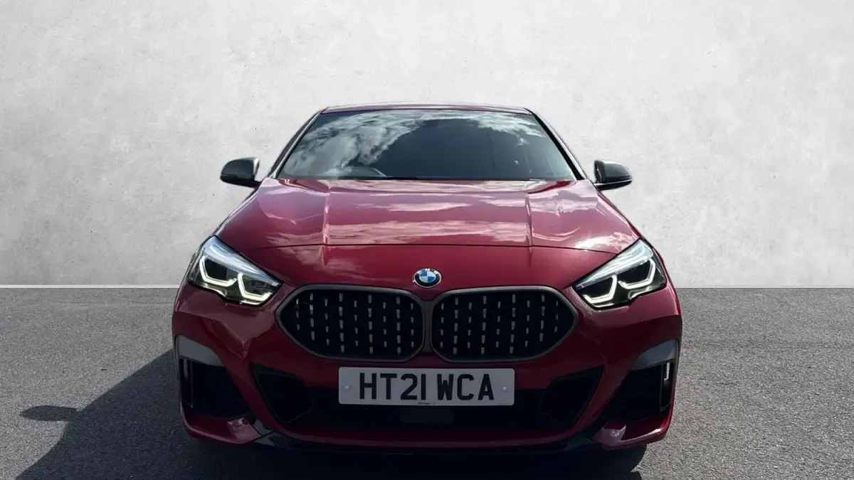 Begagnad BMW M235 Comfort Edition 306 HK (225 kW) 2021 Röd Sportkupé