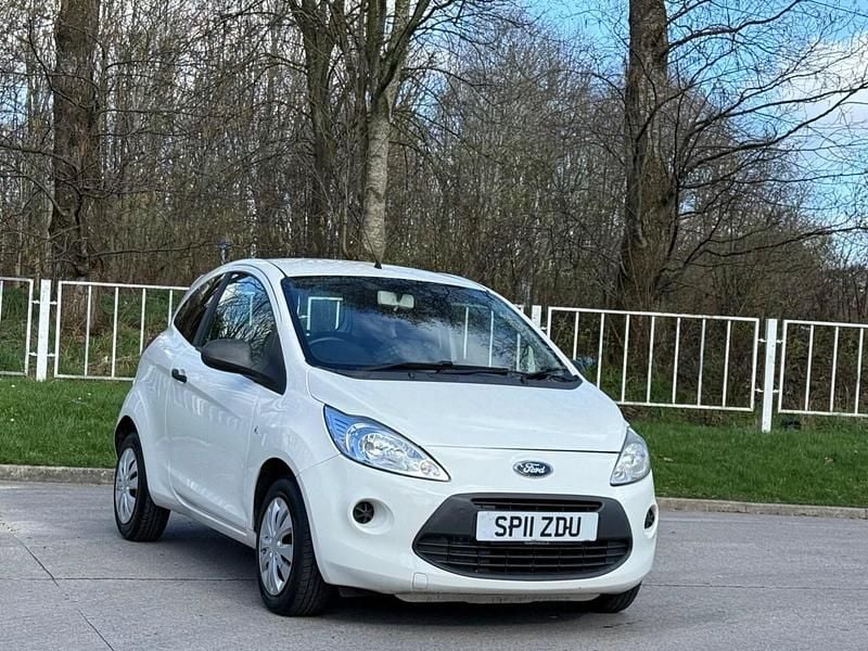 Used Ford Ka Studio 69 HP (50 kW) 2011 White Hatchback