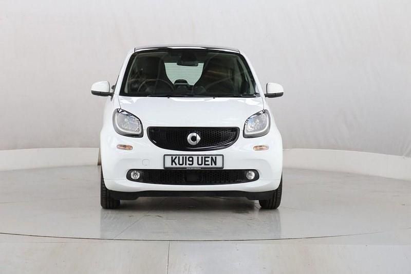 Used Smart ForTwo Coupé Premium 90 HP (66 kW) 2019 White Coupe