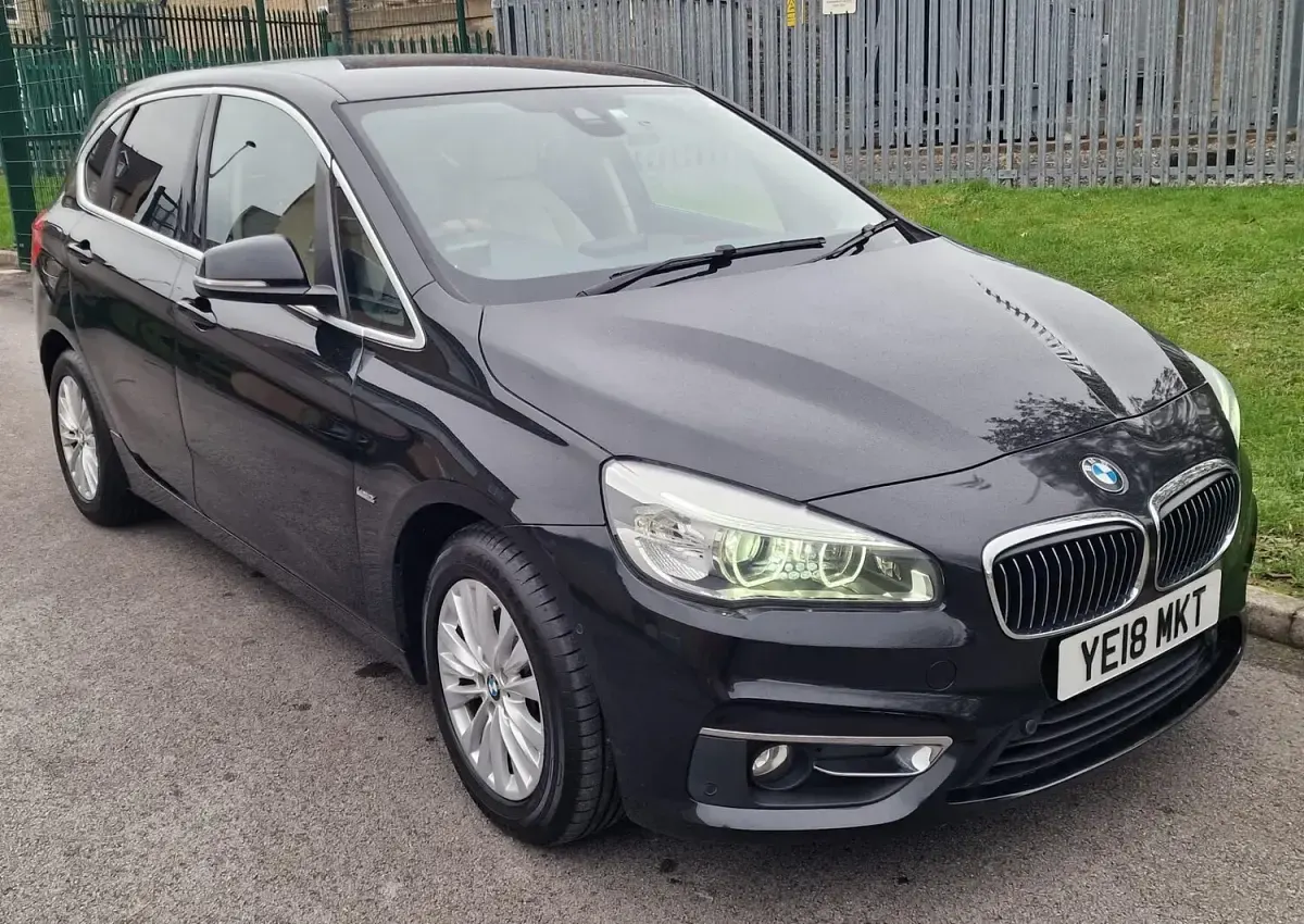 Used BMW 218 Luxury Line 2018 Black Hatchback