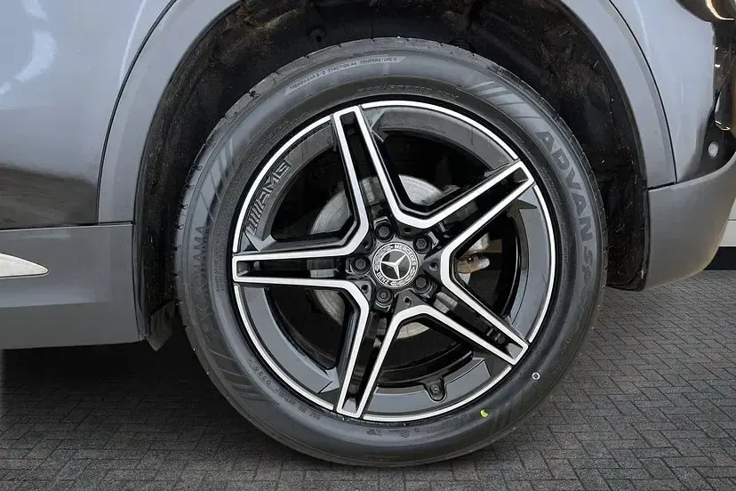 Used Mercedes GLA200 AMG Line Premium 163 HP (119 kW) 2023 Black SUV