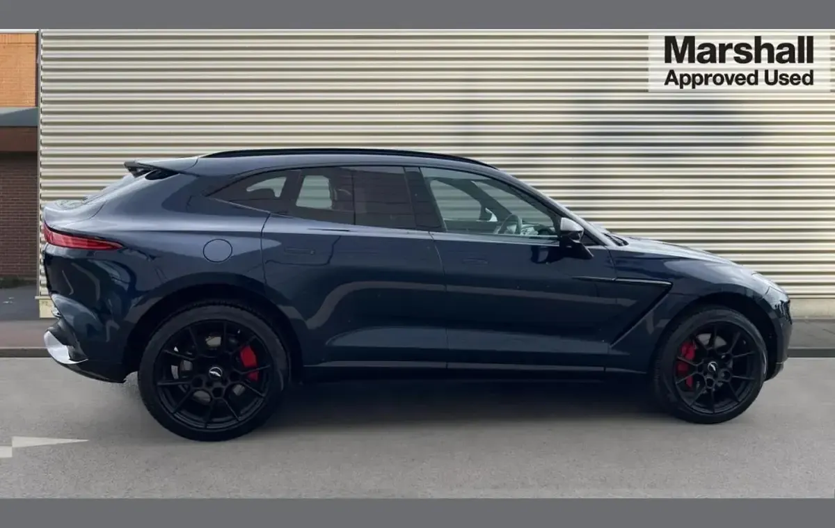 Used Aston Martin DBX 550 HP (404 kW) 2021 Blue SUV