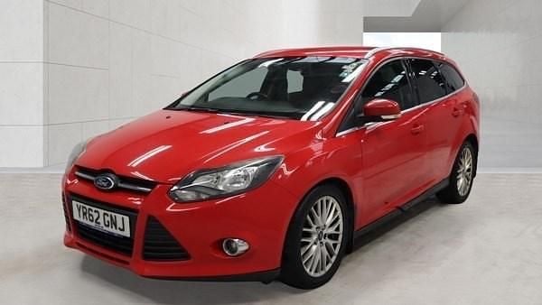Used Ford Focus Zetec 115 HP (84 kW) 2012 Red Estate