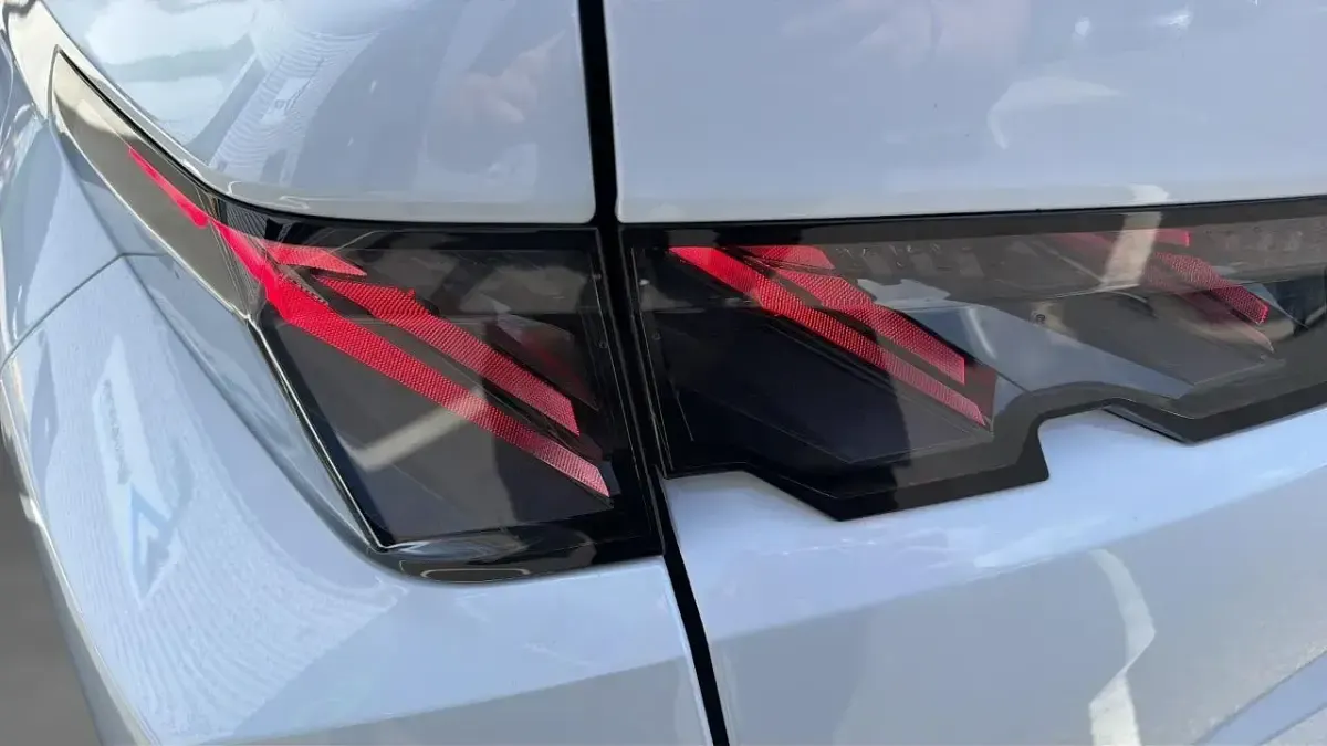 Usado Peugeot e-3008 GT 152 kW (207 CV) 2024 Blanco SUV