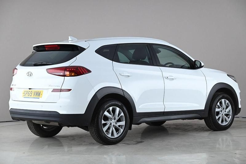 Used Hyundai Tucson SE 177 HP (130 kW) 2019 White SUV