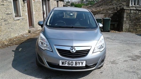 Silver Used 2010 Vauxhall Meriva MPV | £1,495 (Good price) - Image 1/1