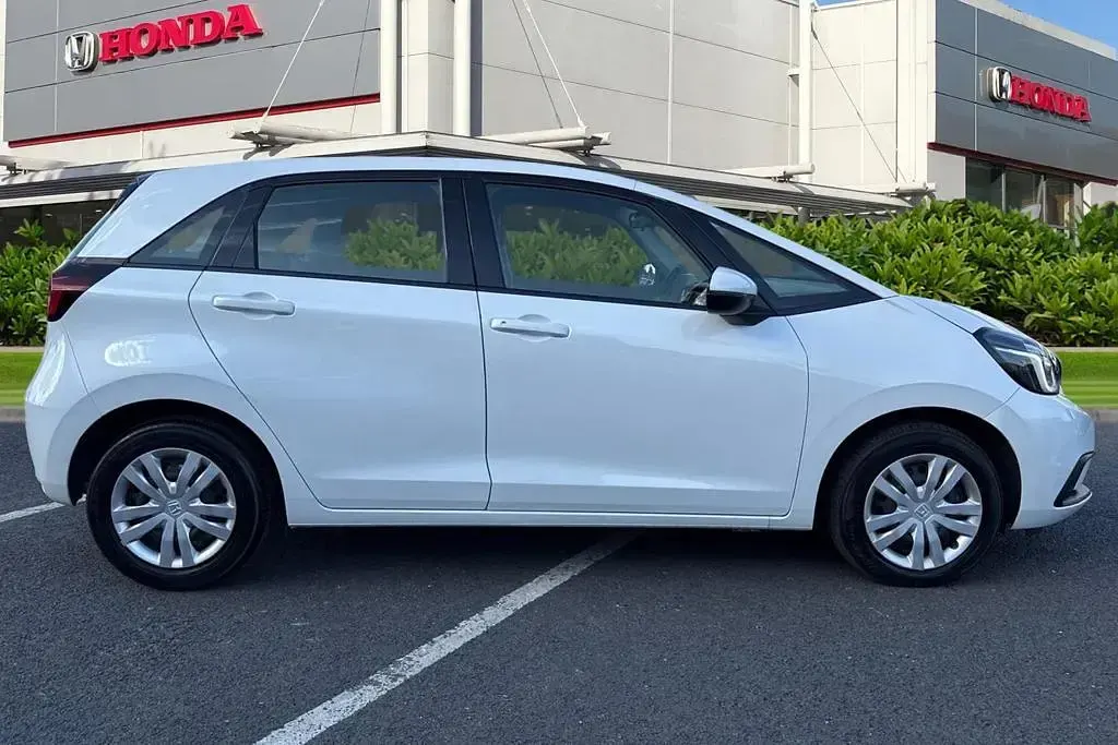 Used Honda Jazz Hybrid 2023 White Hatchback