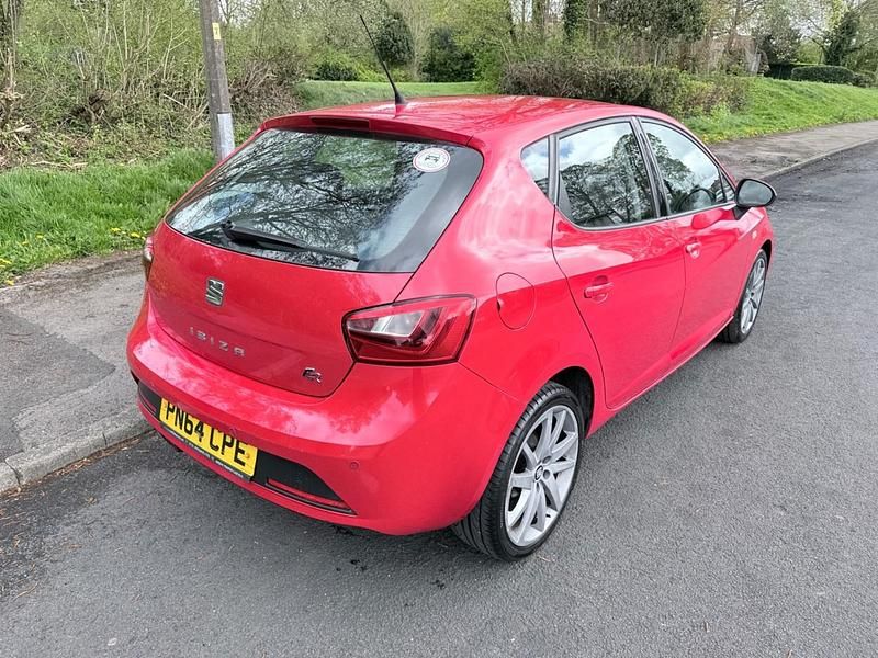 Usado Seat Ibiza FR 2014 Vermelho Citadino