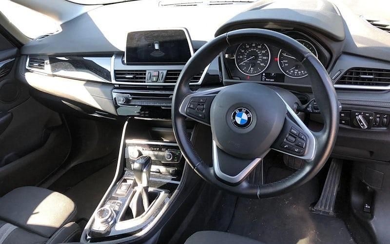 Used BMW 218 Sport Line 136 HP (100 kW) 2017 White Estate