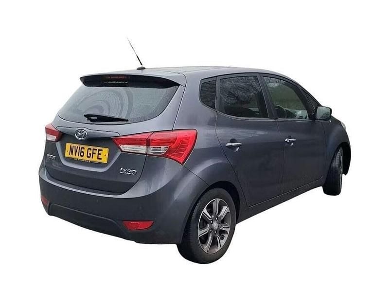 Used Hyundai ix20 Premium 125 HP (91 kW) 2016 Grey Hatchback