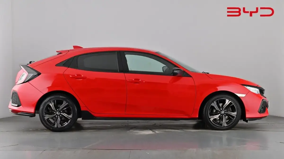 Used Honda Civic Sport 182 HP (133 kW) 2018 Rallye red Hatchback