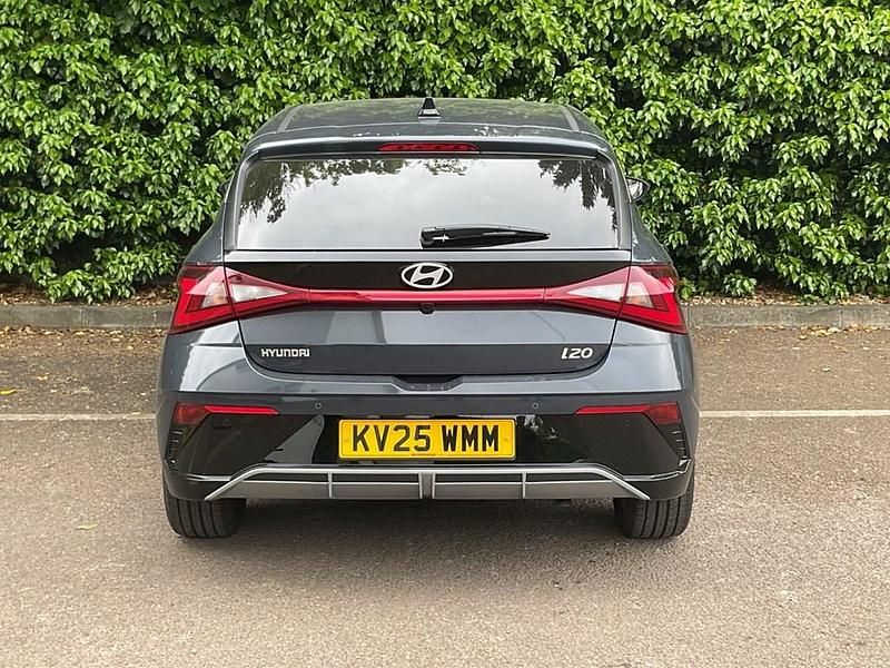 Used Hyundai i20 Premium 101 HP (74 kW) 2025 Aurora grey Hatchback