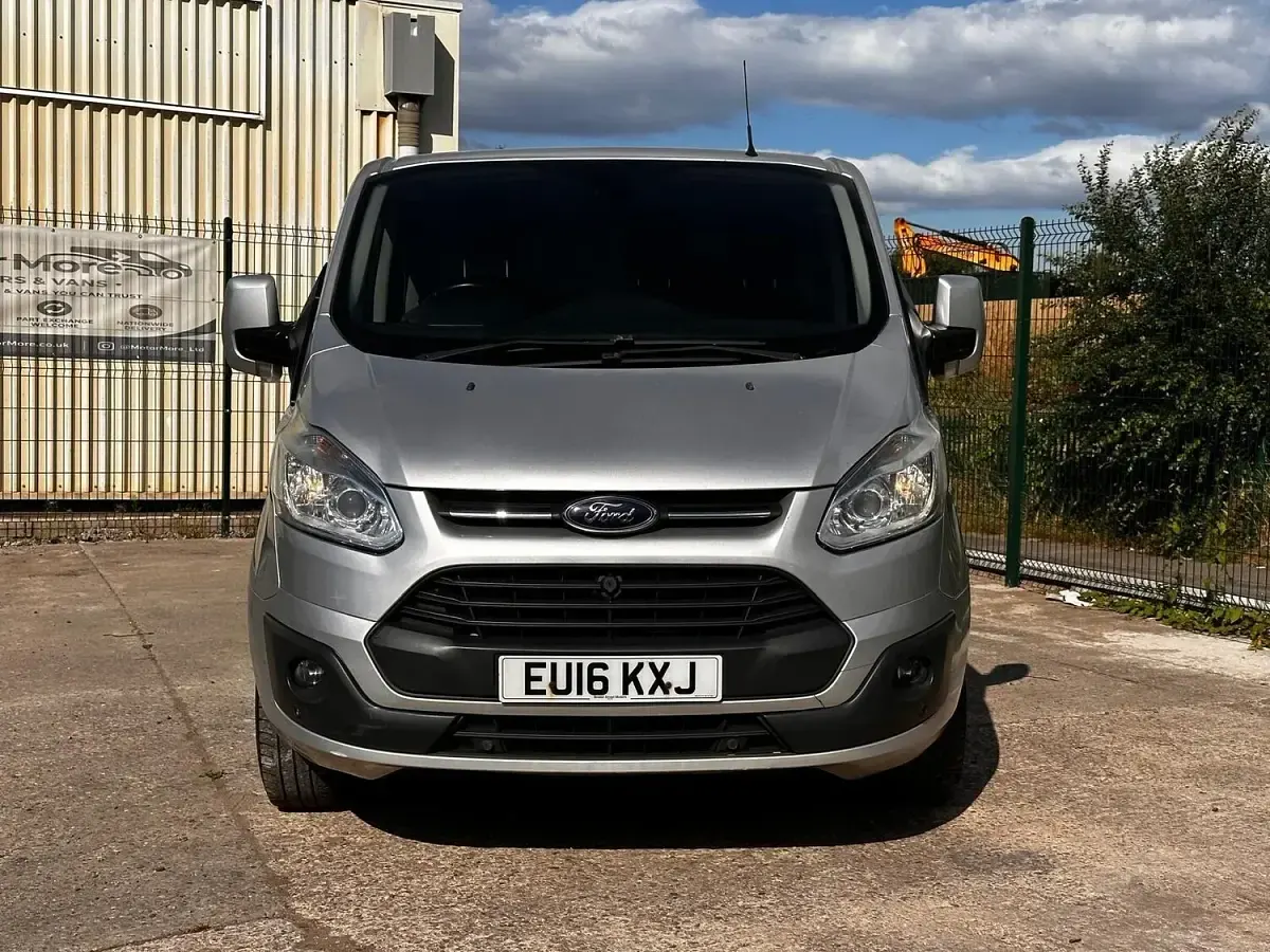 Used Ford Transit Custom Limited 125 HP (91 kW) 2016 Silver Van