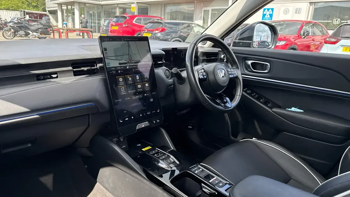 Begagnad Honda e Elegance 150 kW (204 HK) 2024 Halvkombi