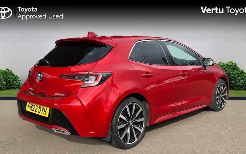Used Toyota Corolla 184 HP (135 kW) 2022 Red Hatchback
