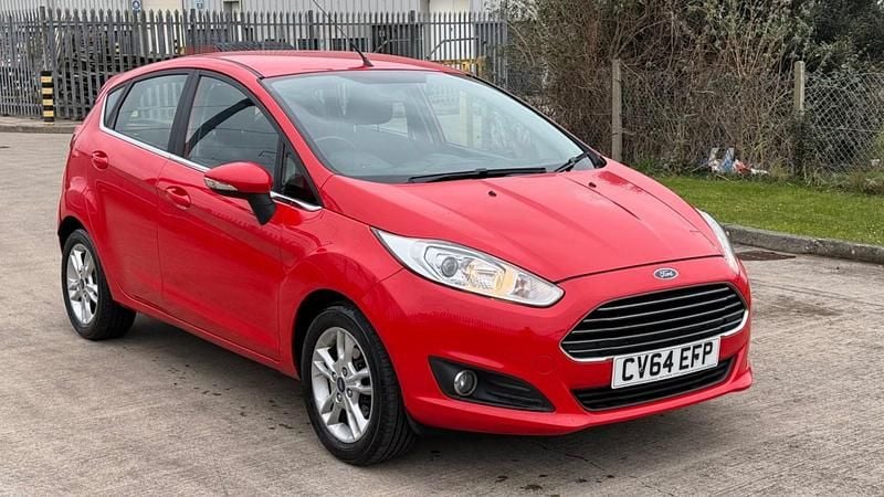 Red Used 2014 Ford Fiesta Zetec Hatchback | £2,995 (Super price) - Image 1/4