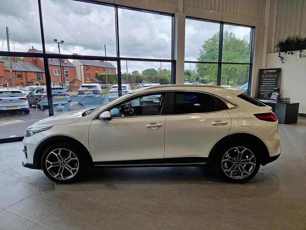 Used Kia XCeed 138 HP (101 kW) 2019 White SUV