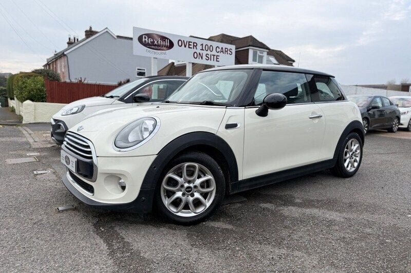 White Used 2014 Mini Cooper Hatch Hatchback | £8,499 (A bit pricey) - Image 1/1