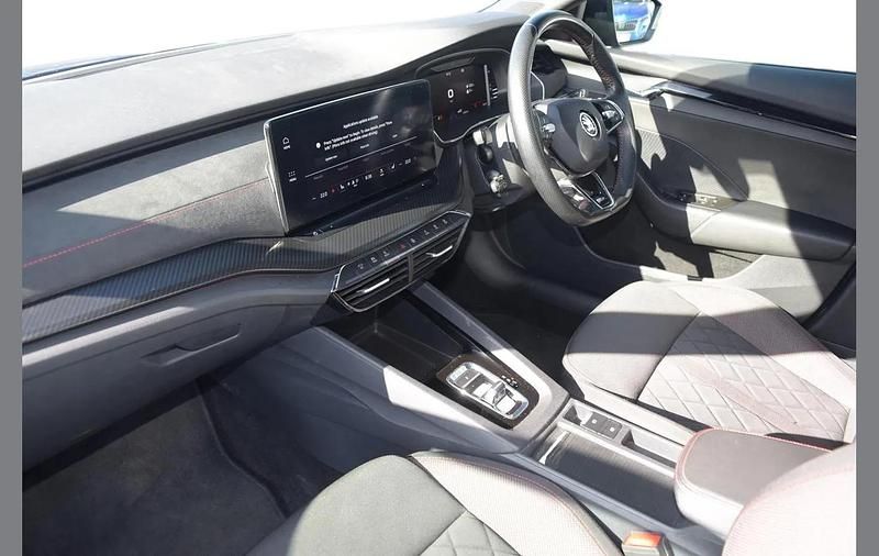 Used Skoda Octavia vRS 245 HP (180 kW) 2023 Blue Estate