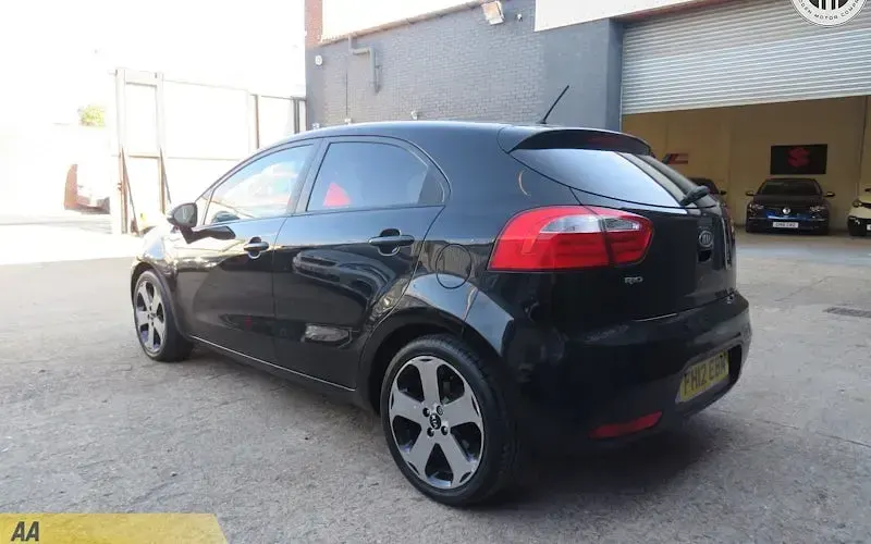 Used Kia Rio 109 HP (80 kW) 2012 Black Hatchback