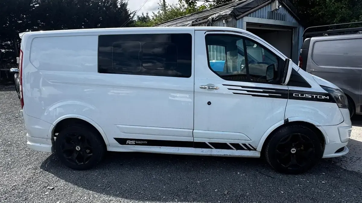 Used Ford Transit Custom 100 HP (73 kW) 2014 White Van