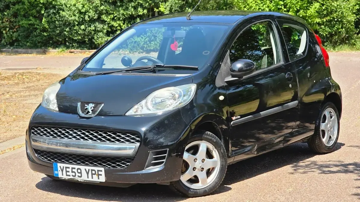 Used Peugeot 107 68 HP (50 kW) 2009 Black Hatchback