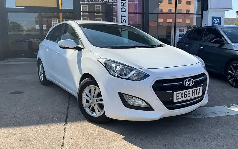 Used Hyundai i30 SE 110 HP (80 kW) 2016 Hatchback