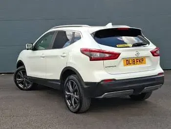 Used Nissan Qashqai N-Connecta 110 HP (80 kW) 2018 White SUV