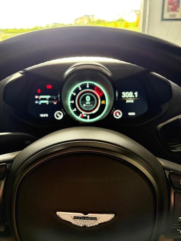 Used Aston Martin V8 Vantage 510 HP (375 kW) 2019 Silver Coupe