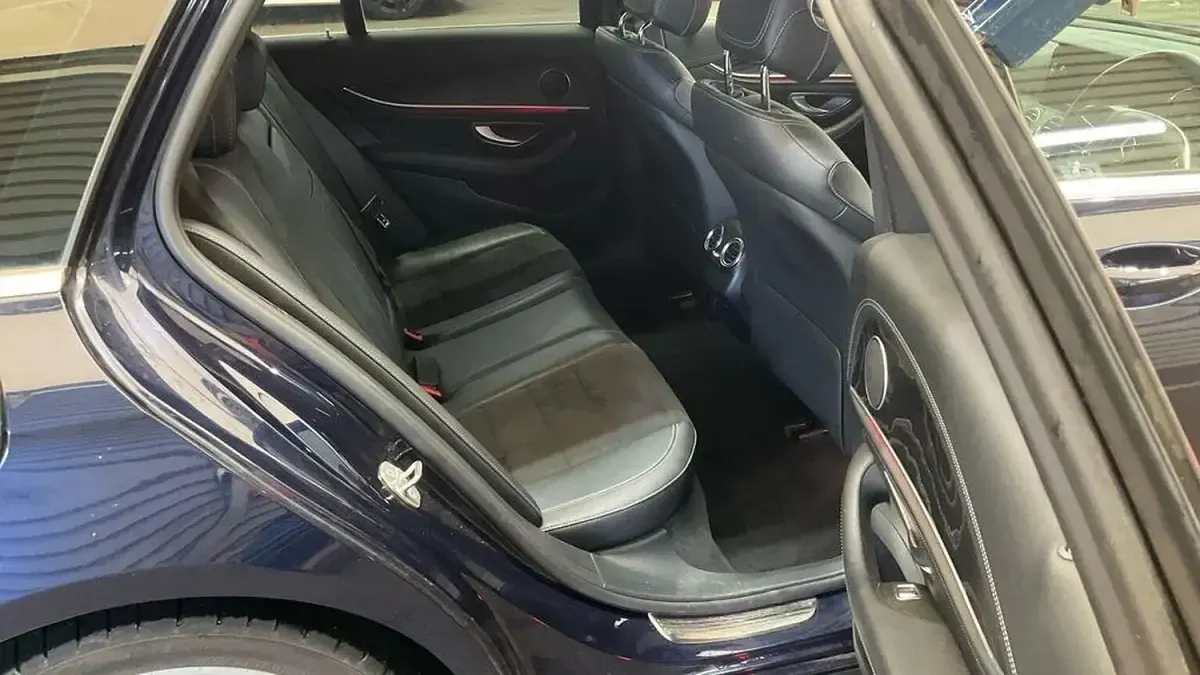 Used Mercedes E220 AMG line 2017 Blue Estate