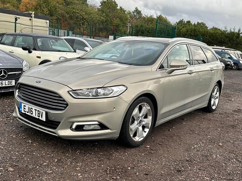 Used Ford Mondeo Titanium 160 HP (117 kW) 2016 Silver Estate
