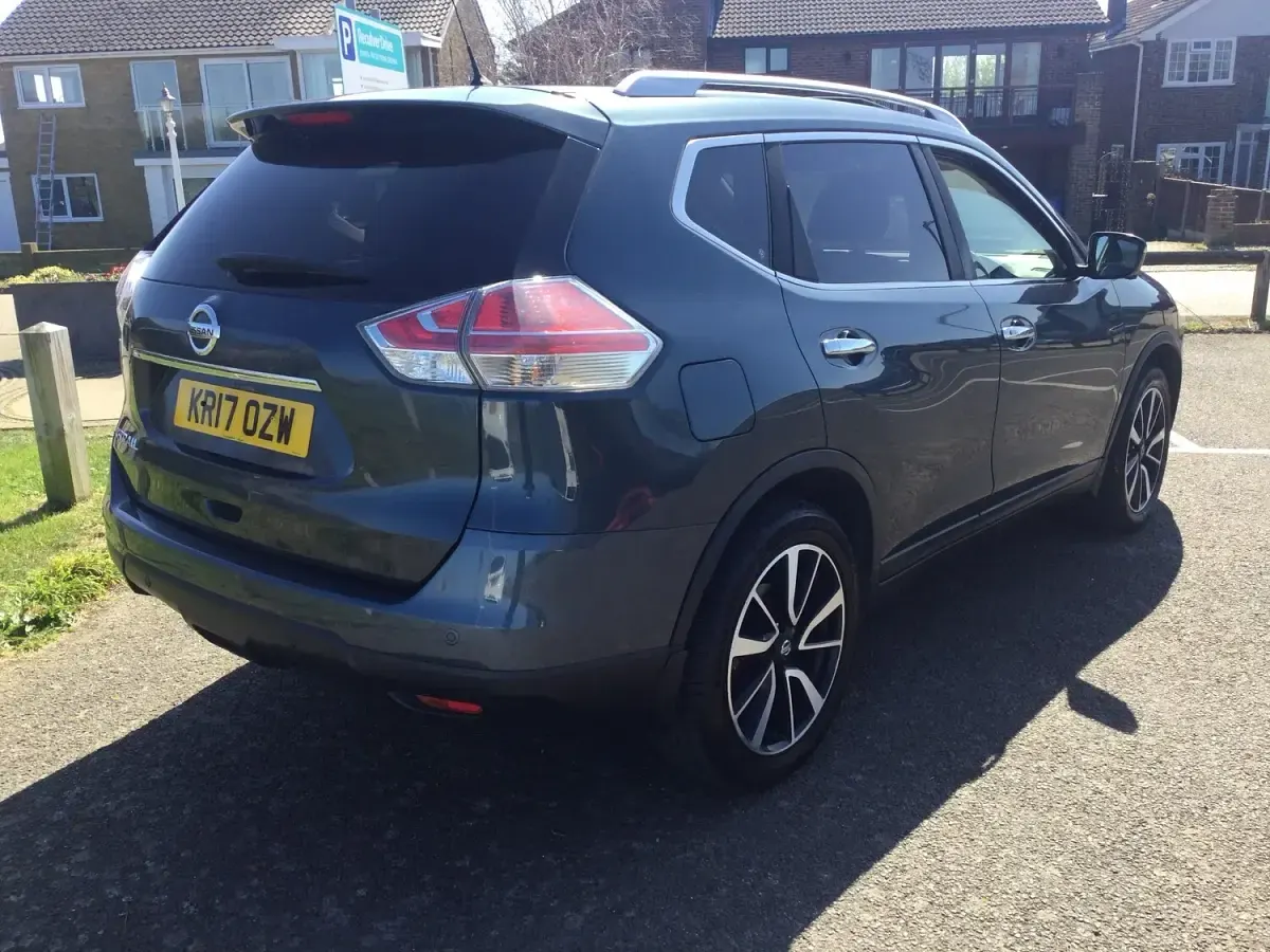 Used Nissan X-Trail Tekna 177 HP (130 kW) 2017 Blue SUV