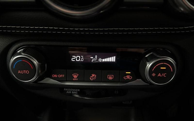 Used Nissan Juke N-Connecta 114 HP (83 kW) 2023 Grey SUV