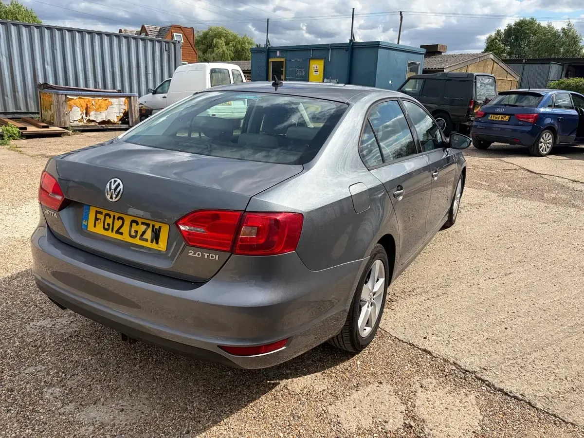 Used VW Jetta SE 140 HP (102 kW) 2012 Grey Sedan