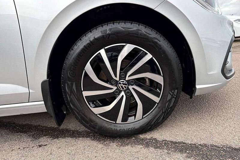 Used VW Polo Life 95 HP (69 kW) 2022 Silver Hatchback