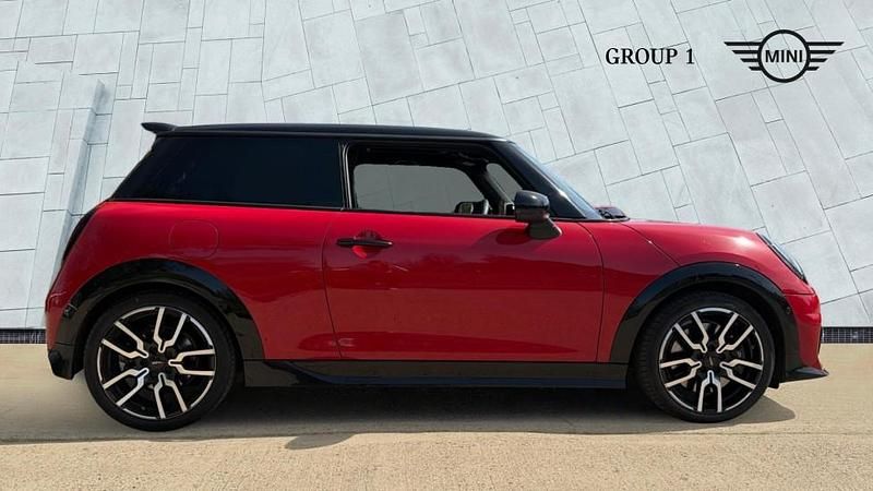 Used Mini Cooper S Hatch 201 HP (147 kW) 2024 Red Hatchback